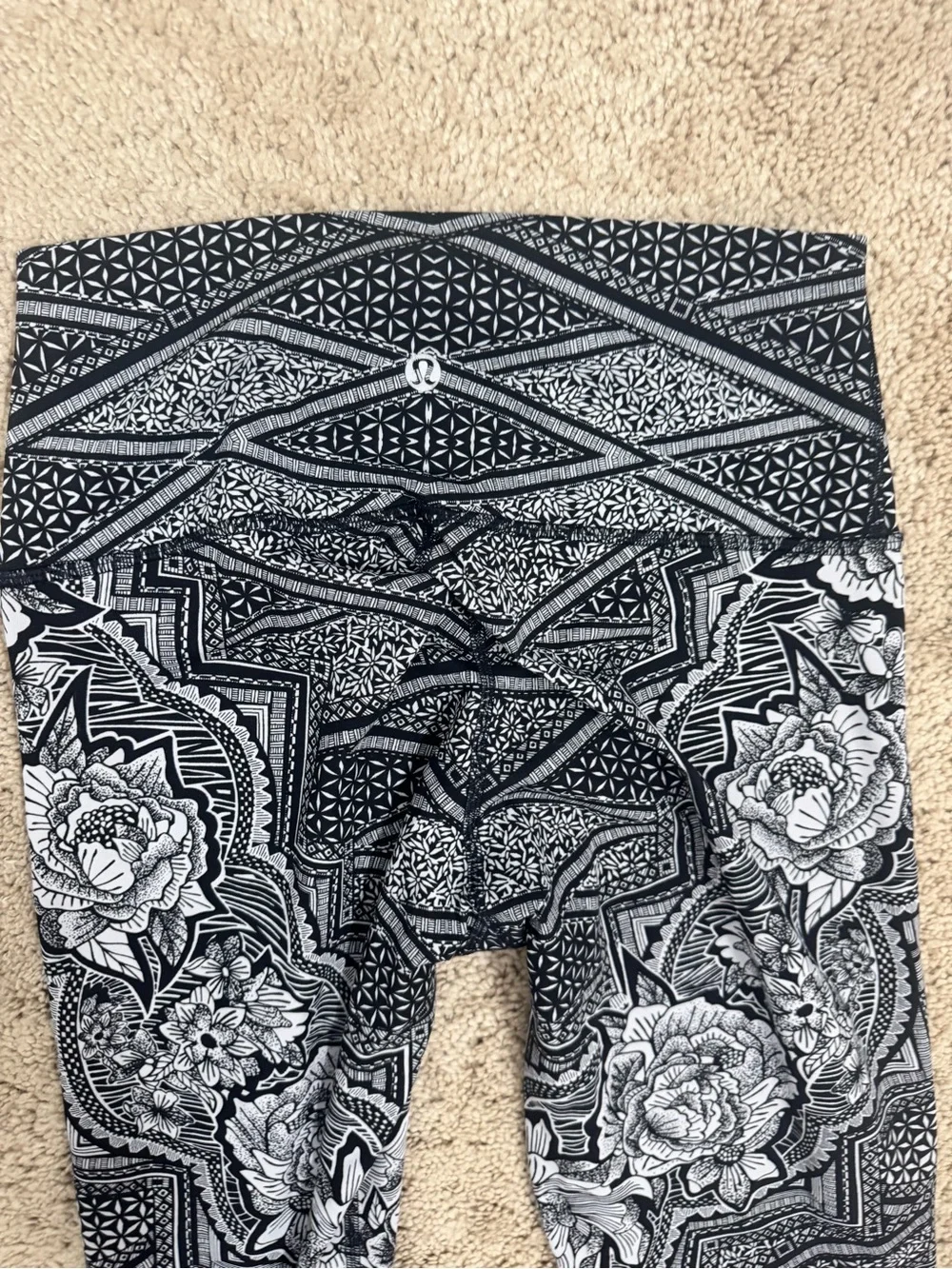 Lululemon lot of Size 6 High Rise Wunder Under leggings